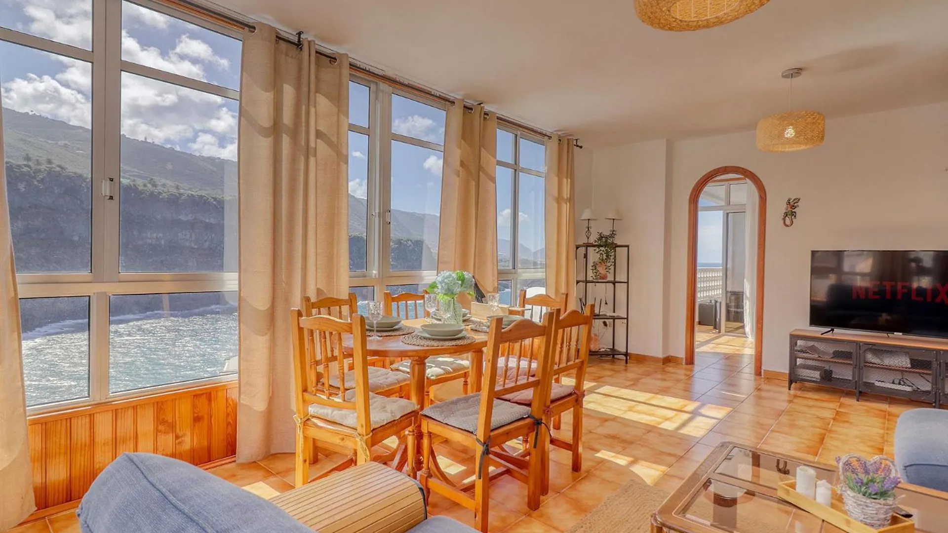 Bright Apartment With Ocean View & 50 M From The Beach Icod De Los Vinos